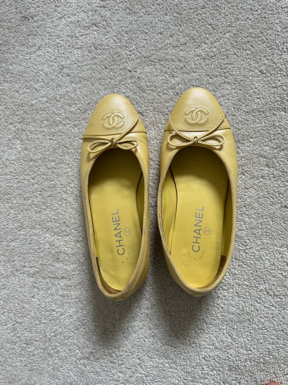 CHANEL Yellow Leather CC Cap-Toe Ballet Flats